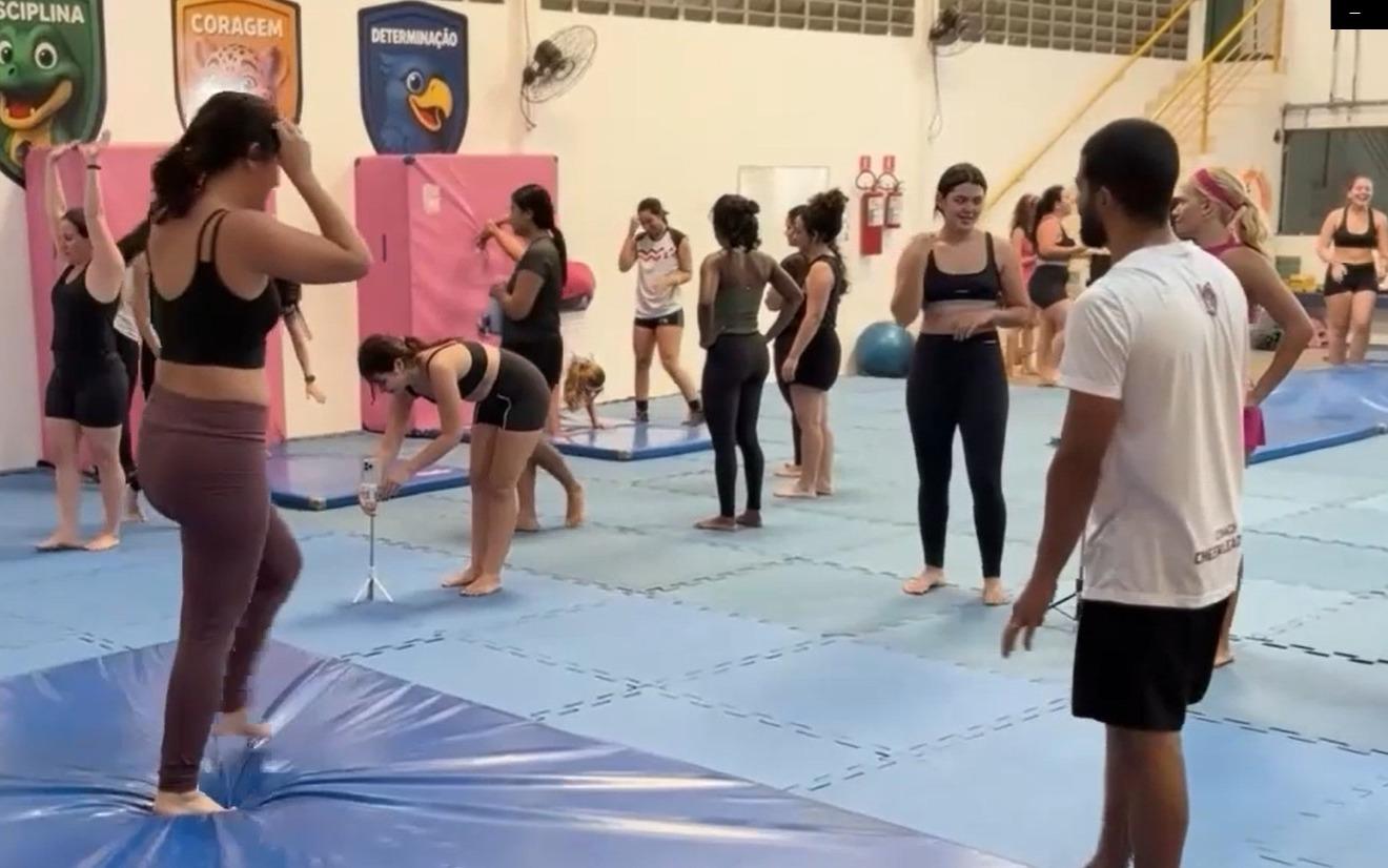 Clube de hobbies para mulheres incentiva novos laços de amizade na vida adulta