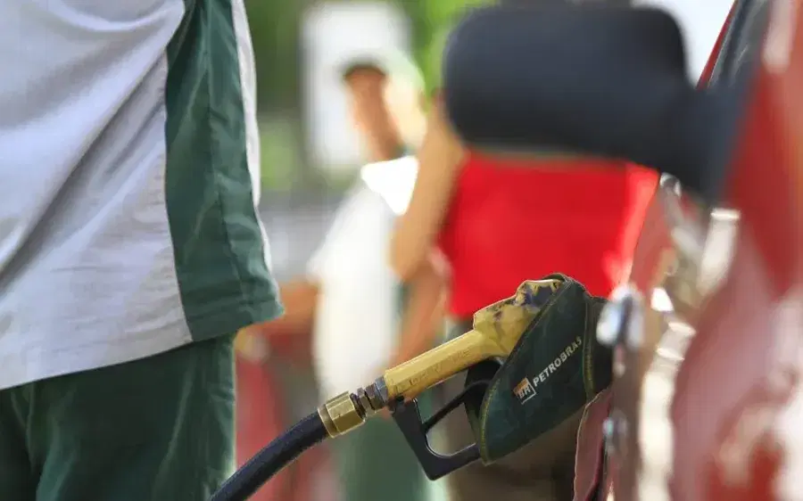 Preço da gasolina em João Pessoa fica entre R$ 6,18 e R$ 6,69 há 7 semanas