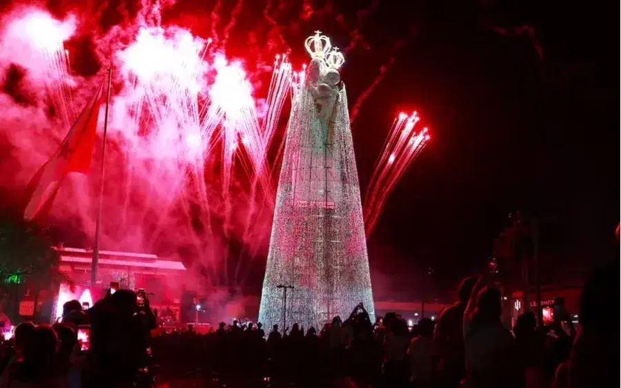 Paraibano assina imagem gigante de Nossa Senhora de Nazaré no Círio de Nazaré